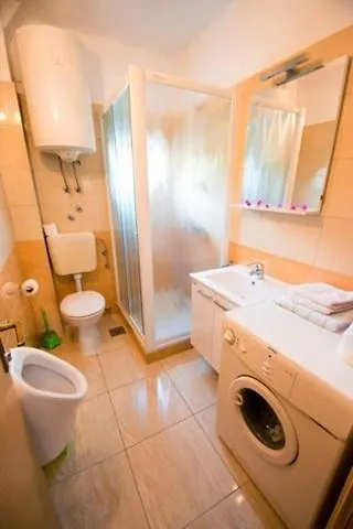 Апартаменты In With Sea View, Terrace, Wifi, Washing Machine 4209-2 *