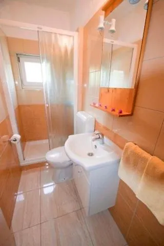 Апартаменты In With Sea View, Terrace, Wifi, Washing Machine 4209-2 Селине