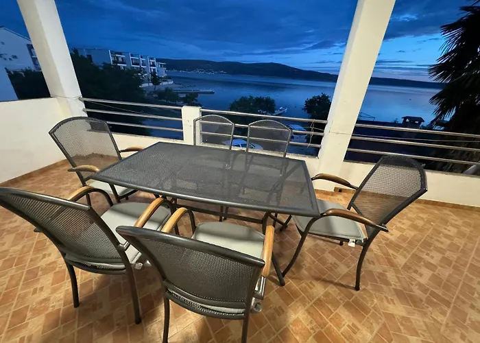 Апартаменты In With Sea View, Terrace, Wifi, Washing Machine 4209-2 Селине